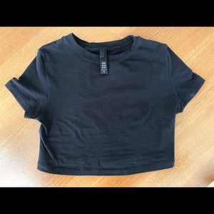 Skims Cotton Super Cropped Tee in Soot